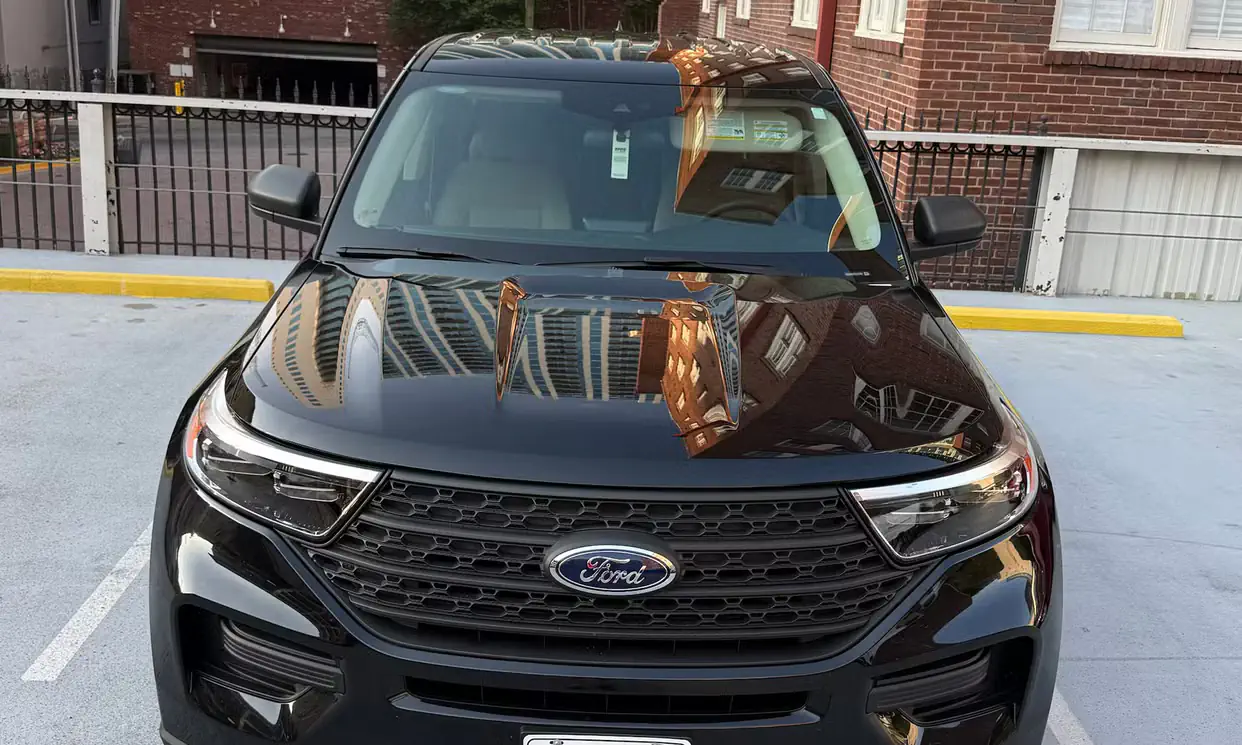 Ford Explorer - View 2