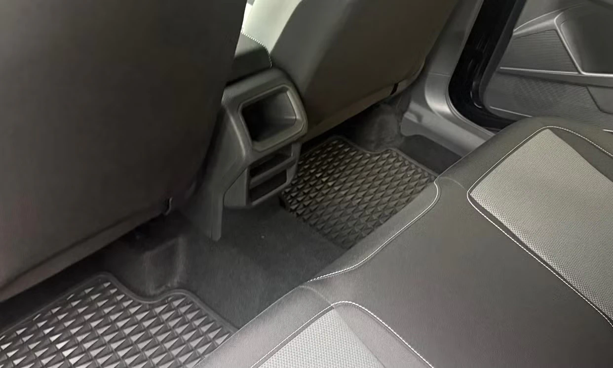 Volkswagen Taos - View 11
