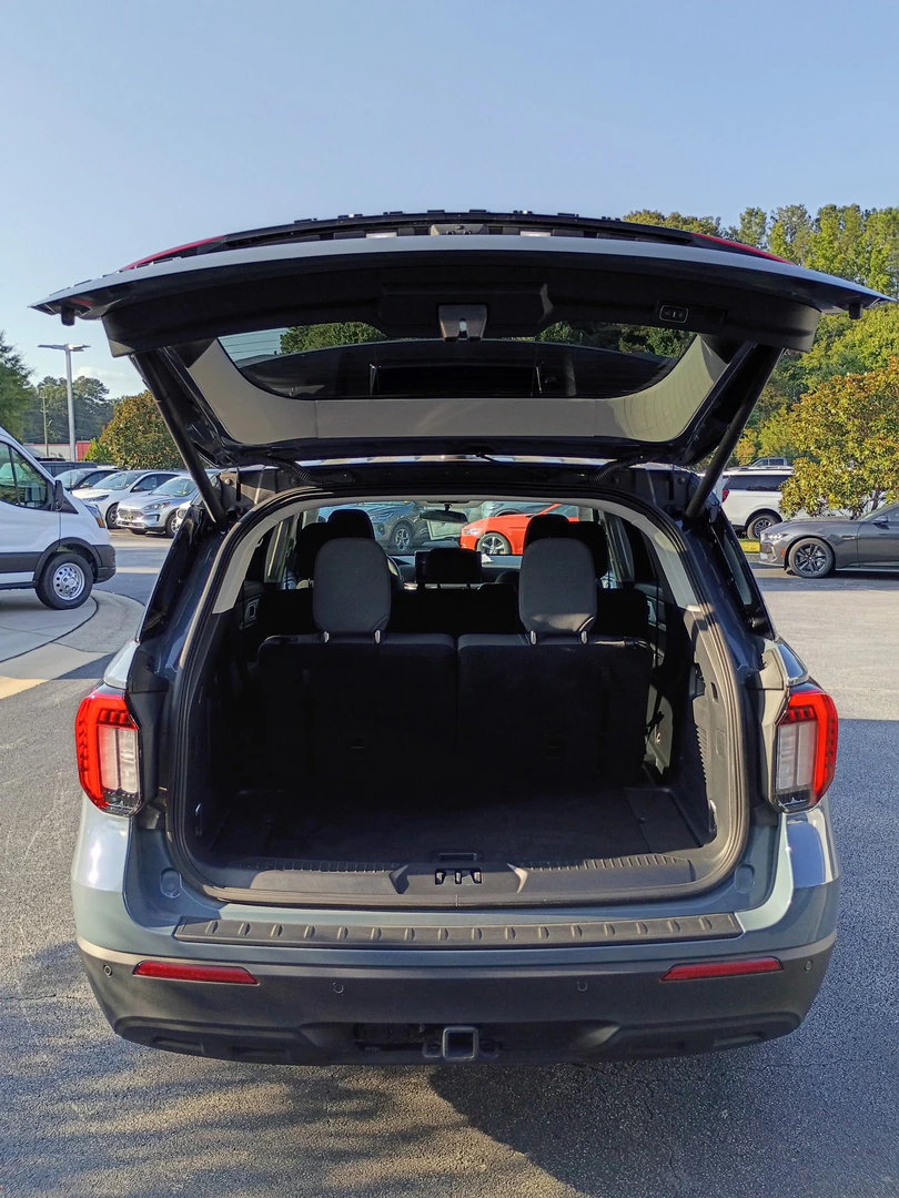 Ford Explorer Active RWD - View 9